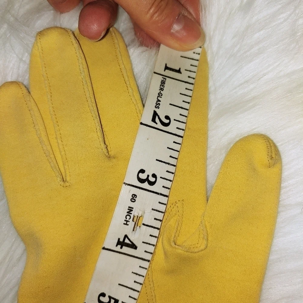 Lovely retro pair vintage gloves